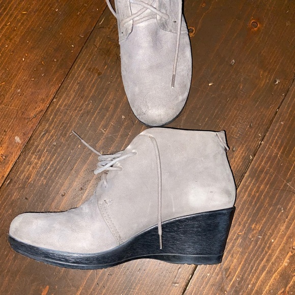 Dansko ankle booties, excellent used condition - Picture 2 of 4